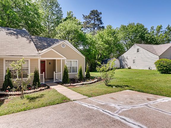 3rd image of 5145 Hill Farm Dr NE
