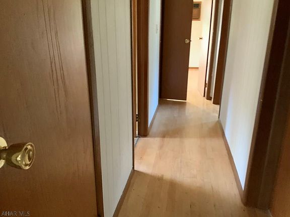 5th image of 207 Blackburn Ave
