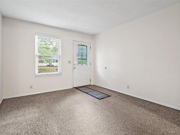 5th image of 2530 Annalee Ave