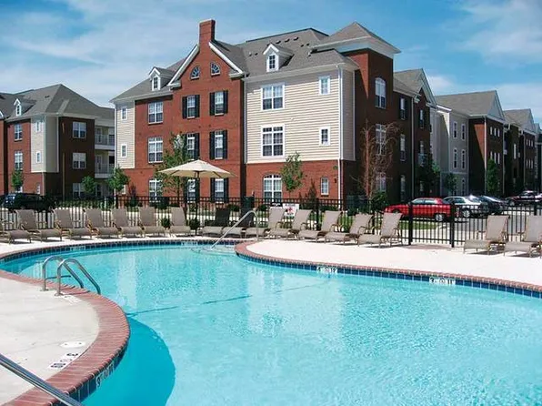 1901 N Lincoln Ave APT 211, Urbana, IL 61801