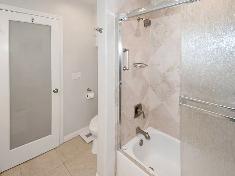 1052 Isabella Avenue Unit #E — Photo 21
