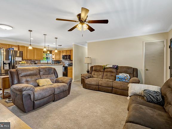 3rd image of 3803 Thayer Ct