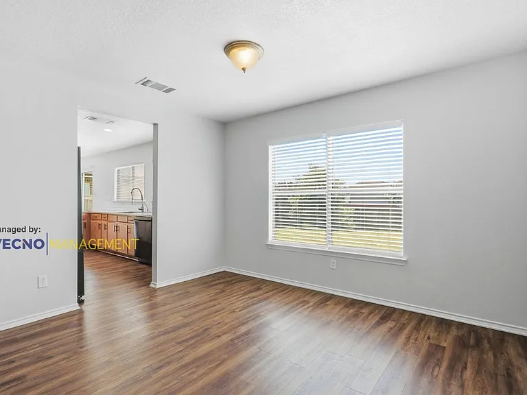 8138 Elktree Pass — Photo 7