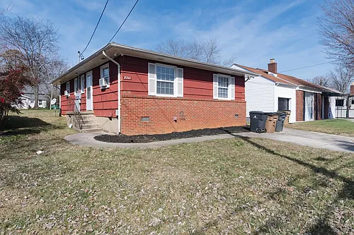 2711 Avondale Ave Photo 1