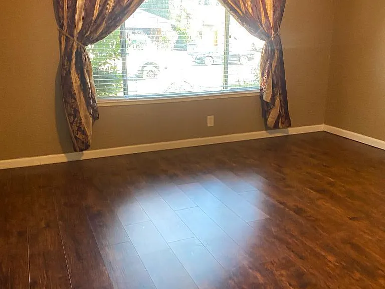Front Livingroom