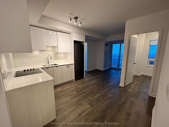 4th image of 195 Redpath Ave #3512