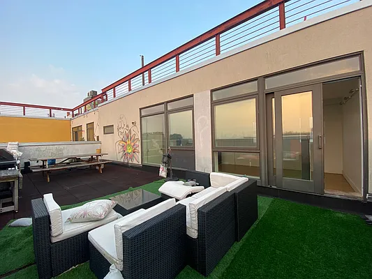 Rented by Nooklyn NYC LLC | media 122