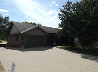 6 Chadwick Ln, Country Club, MO 64506