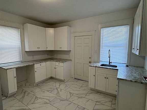 4th image of 2708 Garland Ave