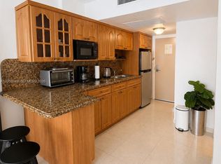 Aventura Beach Club, North Miami Beach, FL 33160