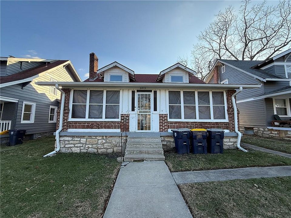 1st image of 2215 E Meyer Blvd
