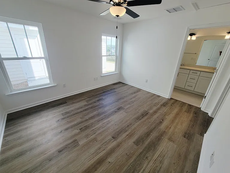 1367 Landon Hills Dr — Photo 8