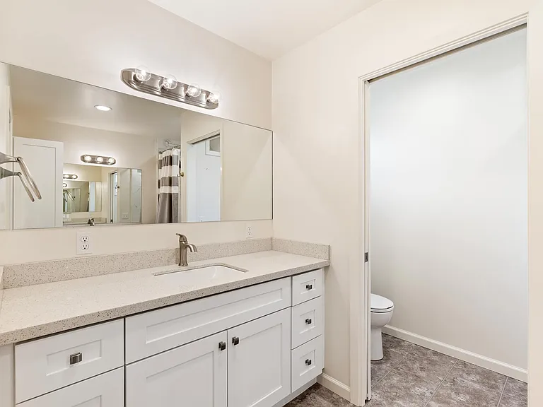 222 Mortimer Ln — Photo 22