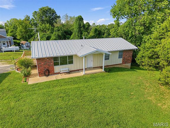 3rd image of 5904 Starlight Dr