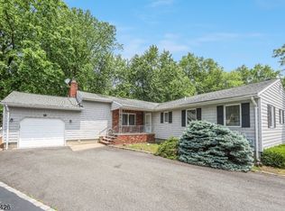 16 Adelina Ct, Cedar Grove, NJ 07009