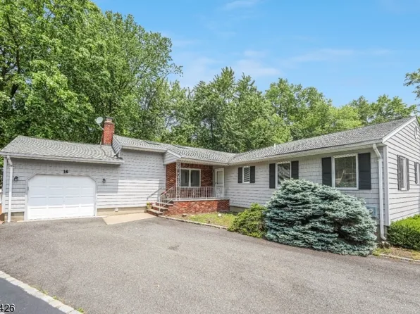 16 Adelina Ct, Cedar Grove Twp., NJ 07009