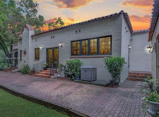 914 Madrid St #914, Miami, FL 33134