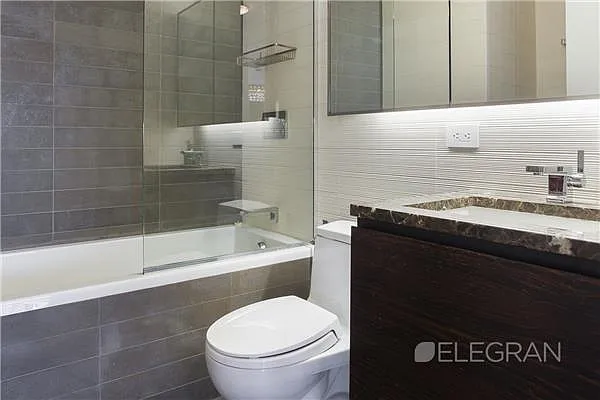 Sold by (Legacy) Elegran | media 30