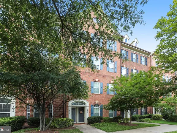 3608 Carriage Hill Dr #3608, Frederick, MD 21704