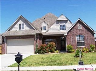 2415 S 15th St E, Broken Arrow, OK 74012