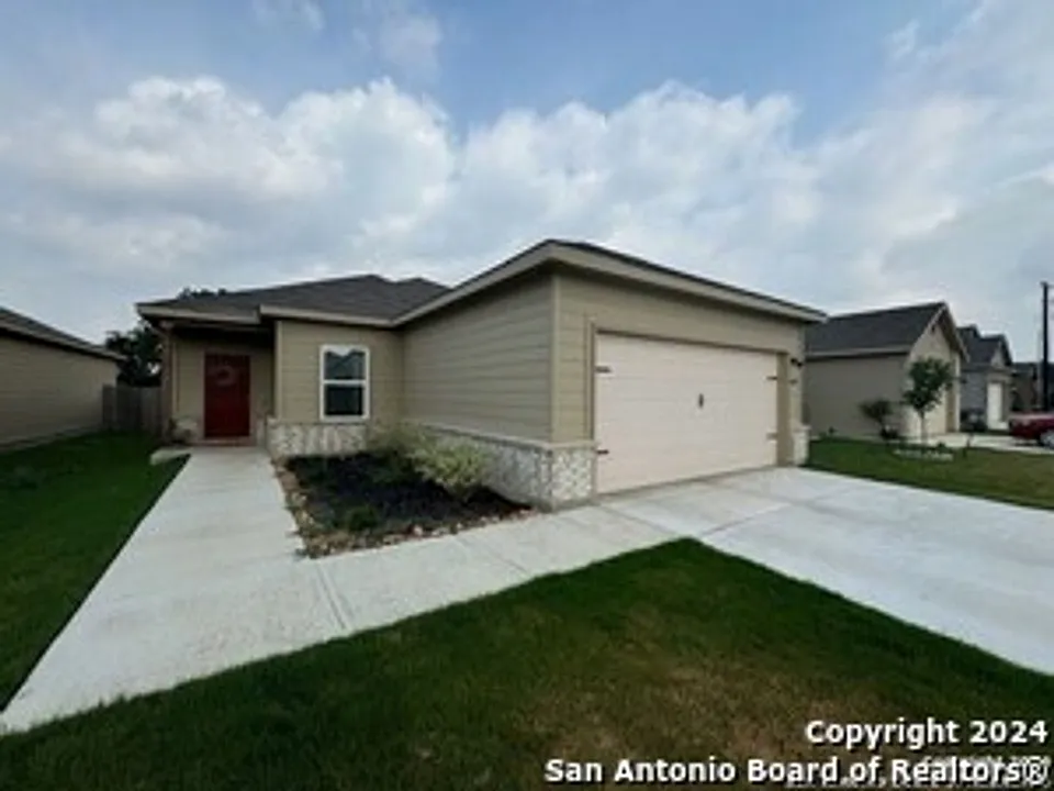 10419 Buescher Ln