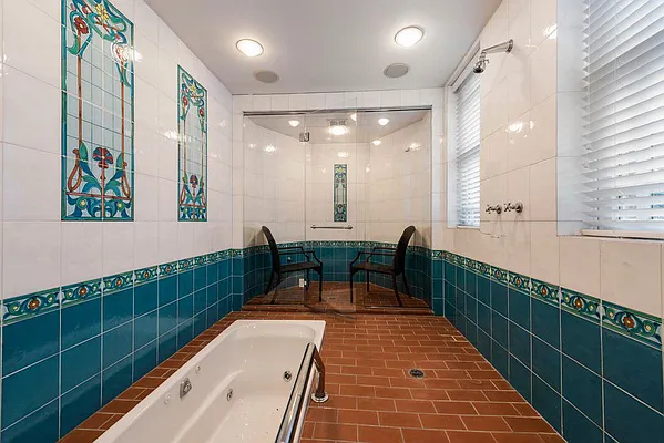 Sold by Nest Seekers International | media 25