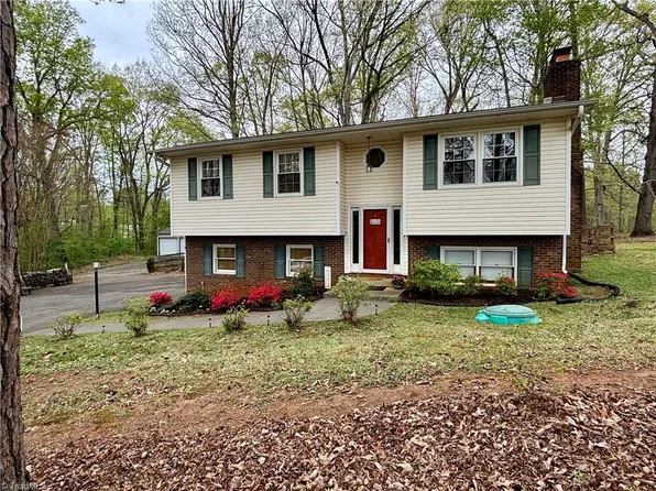 4745 Briggs Rd, Tobaccoville, NC 27050