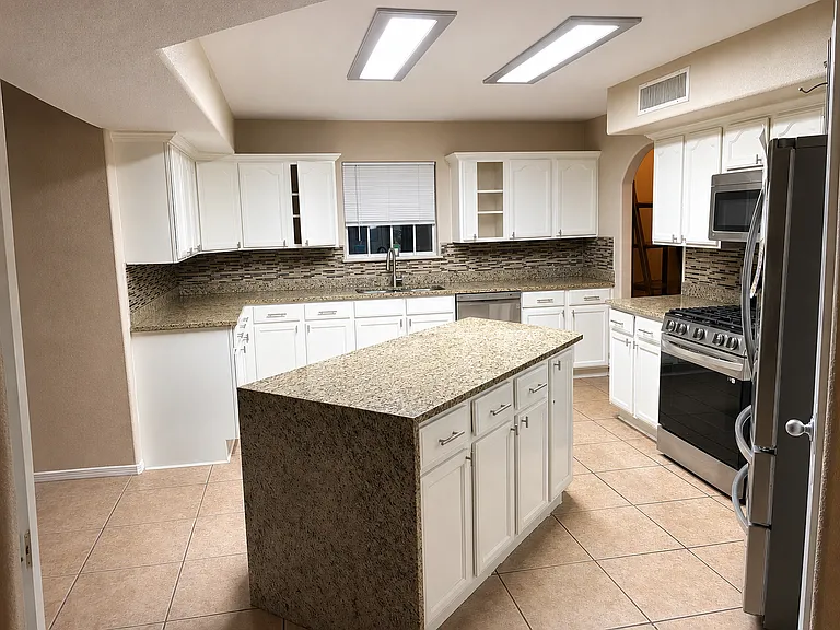 3836 Tierra Roman Dr — Photo 4