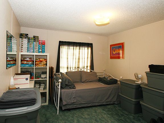 4th image of 247 SW Kaman Dr