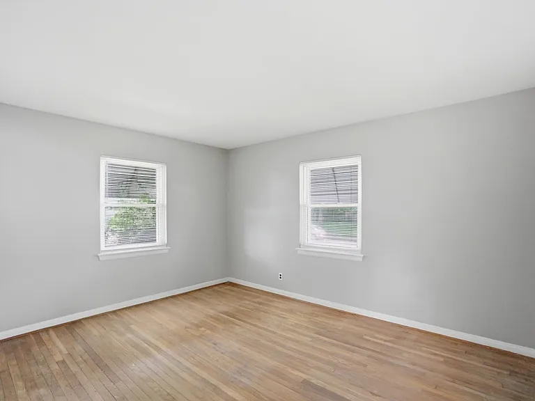 3267 Walmar Dr — Photo 9
