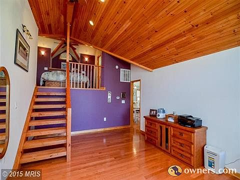 Master w/ view of loft