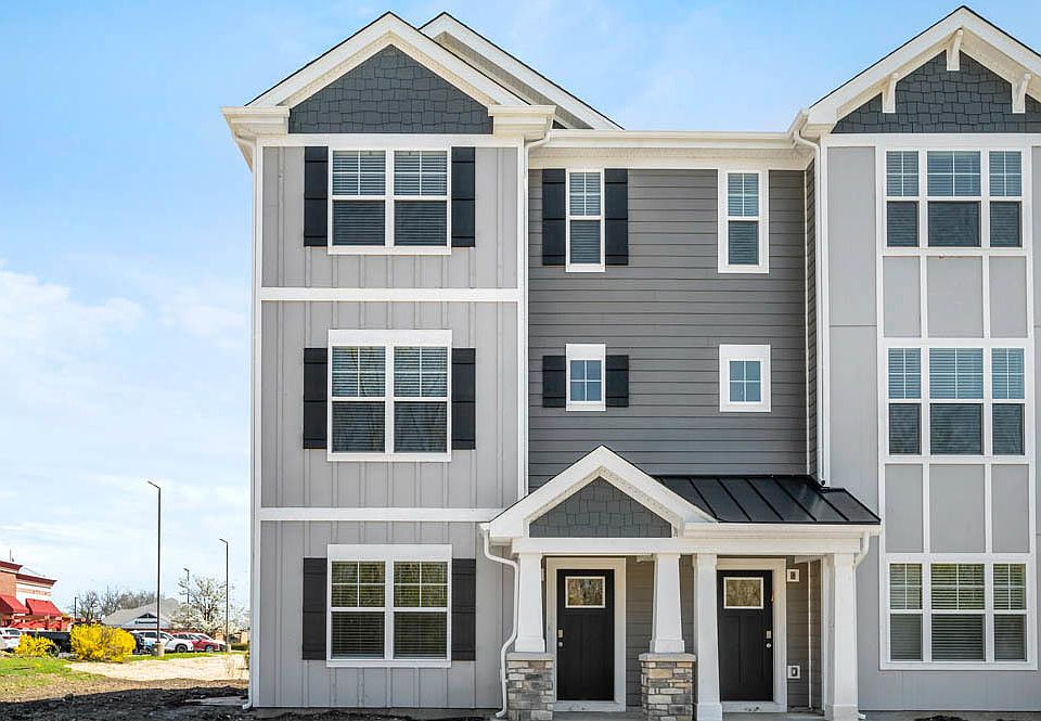 1st image of 579 Yosemite Way