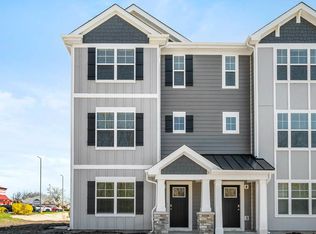 579 Yosemite Way, Mundelein, IL 60060