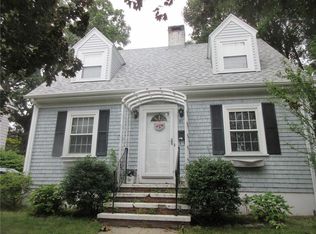 81 Beacon Cir, Cranston, RI 02910