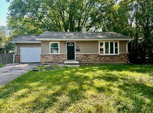 303 Ann St, South Elgin, IL 60177