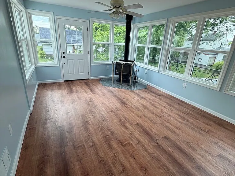 821 Lorane Rd — Photo 23