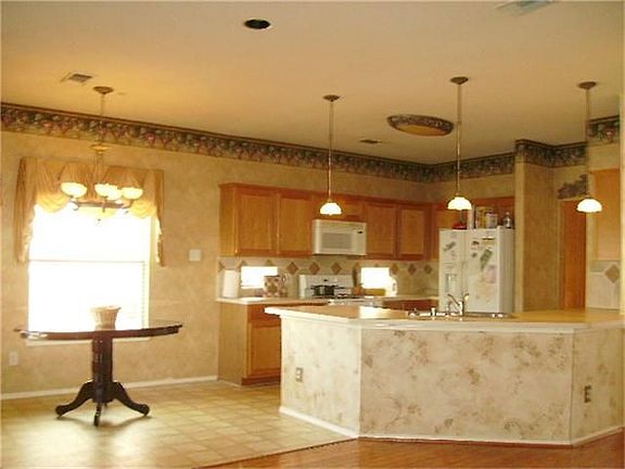 4th image of 20939 Vista Trace Dr