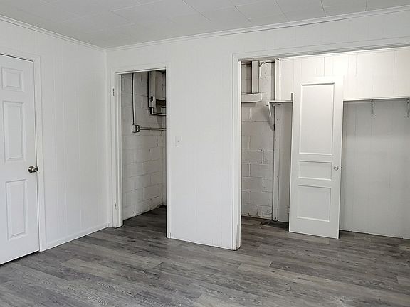 2nd image of 305 W 7th St