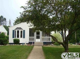 2210 Maple Dr, Jackson, MI 49203