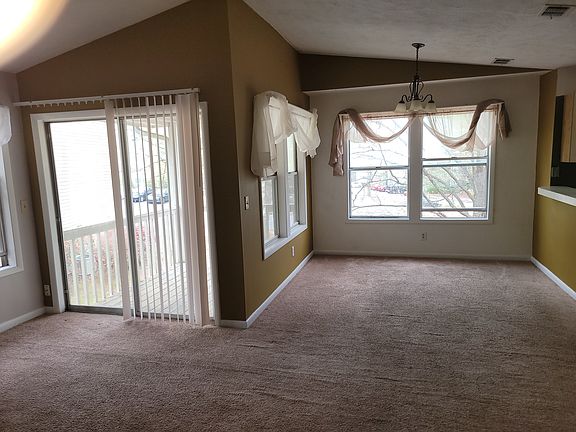 3rd image of 6771 Willowbrook Dr APT 9