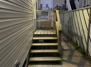 20 Dina Ct #1, Staten Island, NY 10306