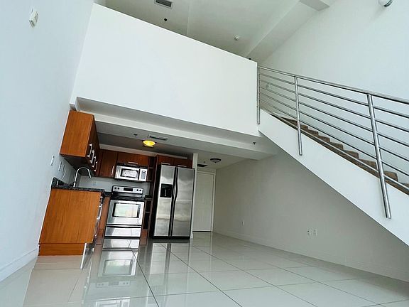 3rd image of 6360 Collins Ave #508