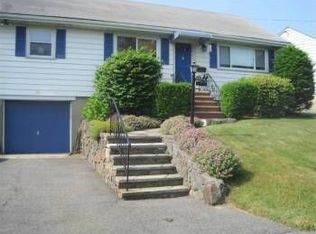 71 Moffatt Rd, Salem, MA 01970