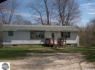 6324 N River St, Riverdale, MI 48877