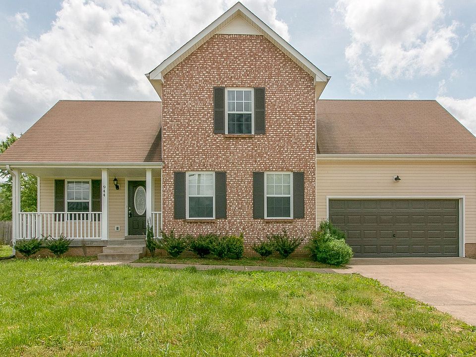 1st image of 944 Commission Dr