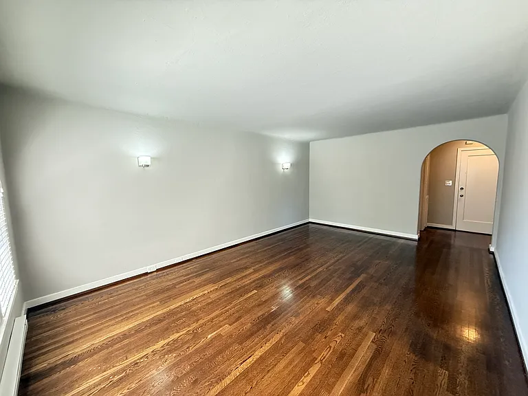 421 Summit Ave E #202 — Photo 17