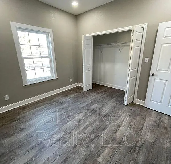 402 Ingleside Ave — Photo 14