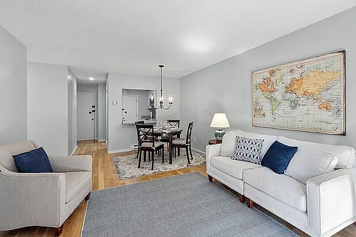 29 Custer St #201 Photo 1