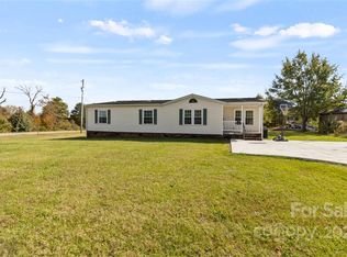 2425 Leonhardt Rd E, Cherryville, NC 28021