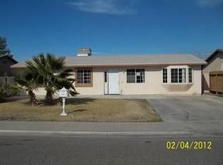 621 W Palm St, Calexico, CA 92231